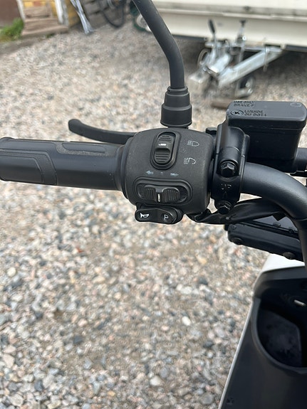Lvneng LX04, LV electric scooters 6 of 16
