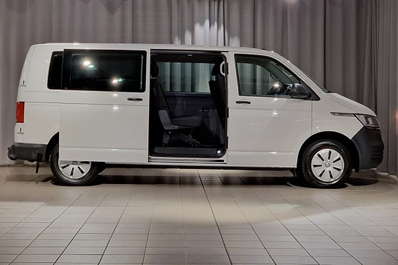 Volkswagen Caravelle 10 of 23