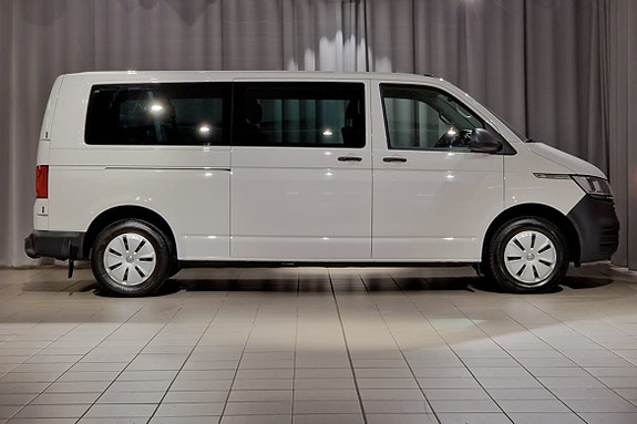 Volkswagen Caravelle 4 of 5