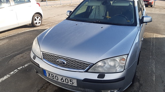 Ford Mondeo 2 of 5