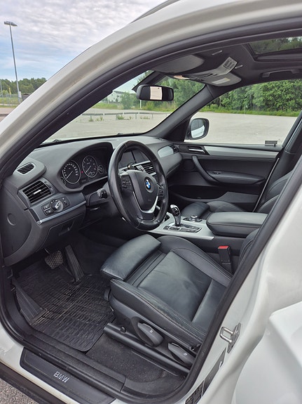 BMW X3 9 of 14
