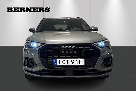 Audi Q3 4 of 5