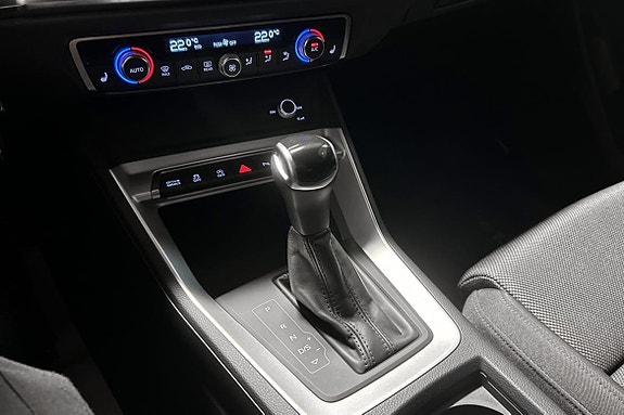 Audi Q3 16 of 16