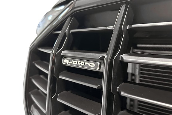 Audi Q3 13 of 16