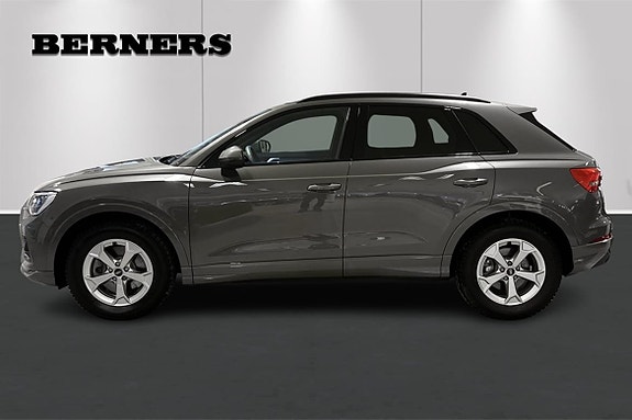 Audi Q3 2 of 16