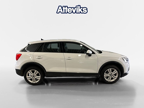 Audi Q2 2 of 5