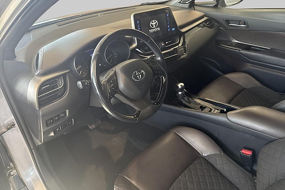Toyota C-HR 6 of 19