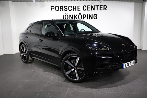 Porsche Cayenne 3 of 5
