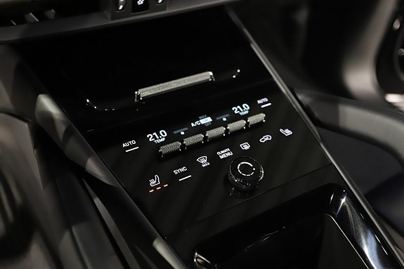 Porsche Cayenne 16 of 24