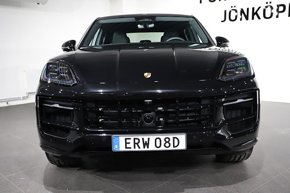 Porsche Cayenne 5 of 5