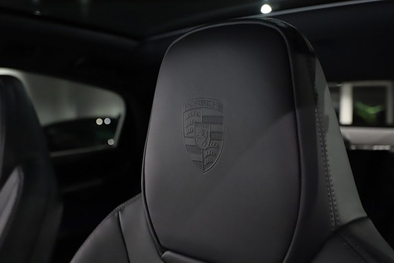 Porsche Cayenne 19 of 24