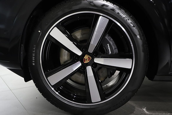 Porsche Cayenne 24 of 24