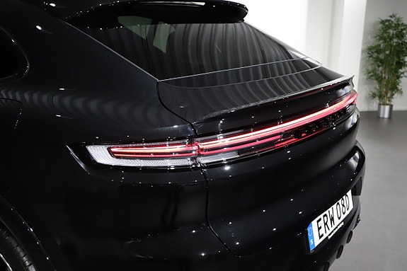 Porsche Cayenne 23 of 24