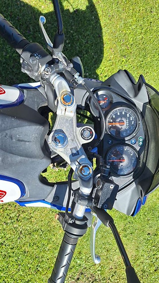 Honda CBR125R 4 of 4
