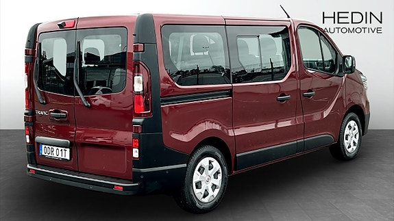 Renault Trafic 2 of 12