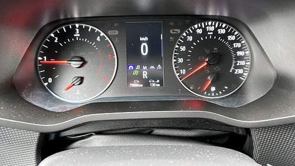 Renault Trafic 12 of 12