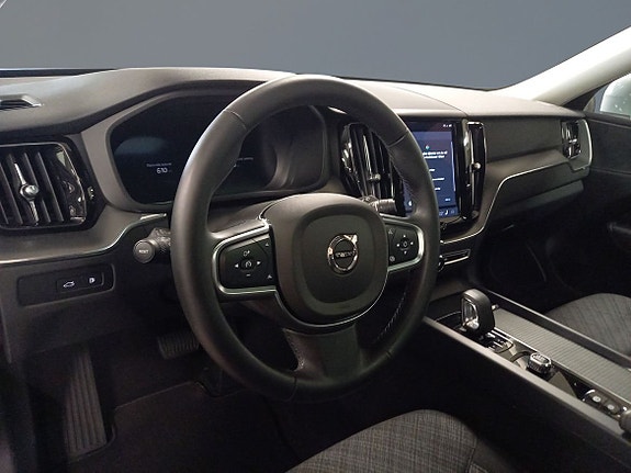Volvo XC60 5 of 13