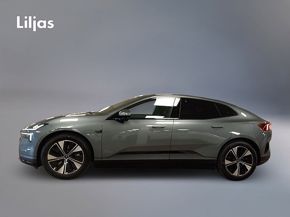 Polestar 4 2 of 13