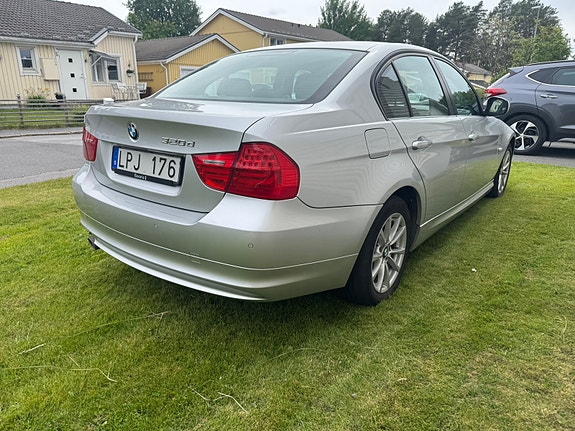 BMW 320d 5 of 5