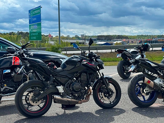 Kawasaki Z650 Sport Package 4 of 6