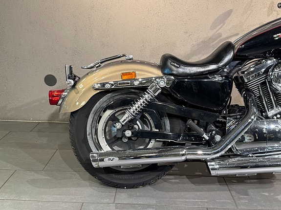 Harley-Davidson SPORTSTER 1200 Custom 6 of 8