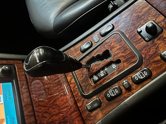 Mercedes-Benz E270 13 of 14