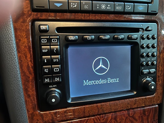 Mercedes-Benz E270 12 of 14