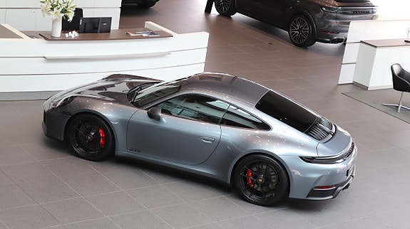 Porsche 911 6 of 15