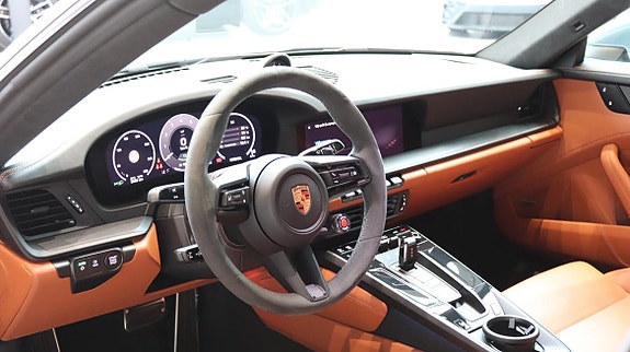 Porsche 911 10 of 15