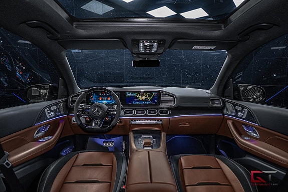 Mercedes-Benz GLE53 15 of 20