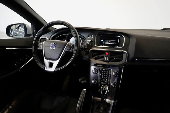 Volvo V40 13 of 18