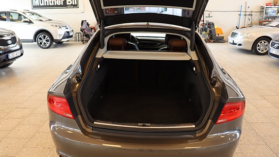 Audi A7 9 of 23