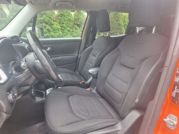 Jeep Renegade 6 of 7