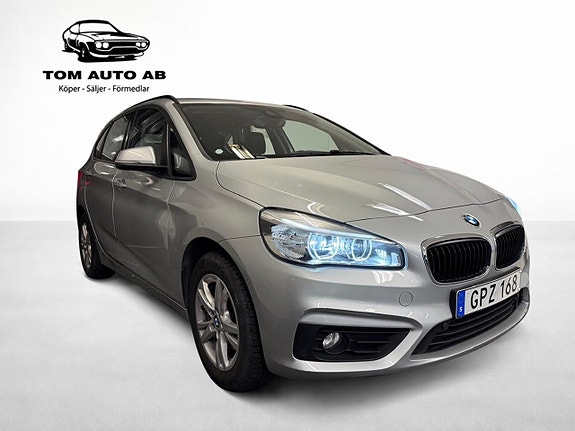 BMW 218i 9 of 25