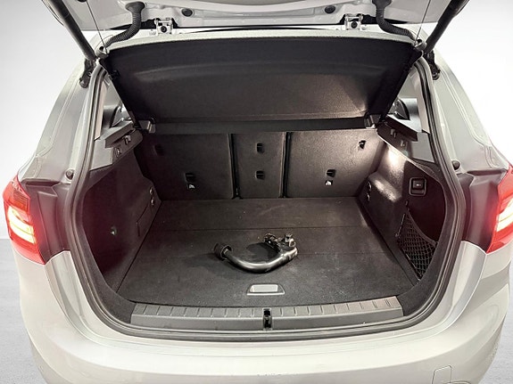 BMW 218i 6 of 25