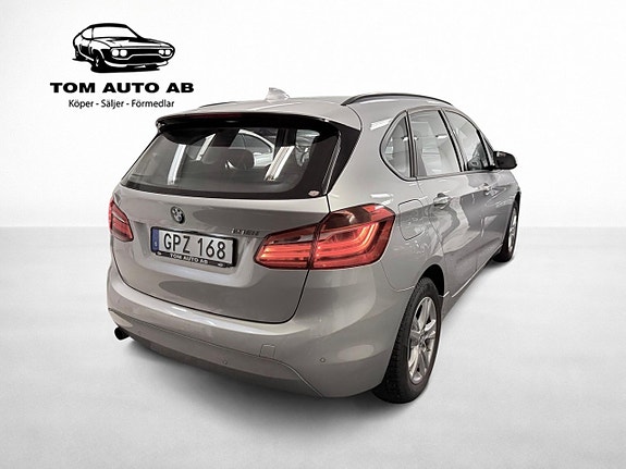 BMW 218i 7 of 25