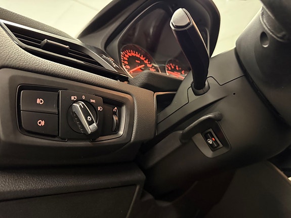 BMW 218i 12 of 25