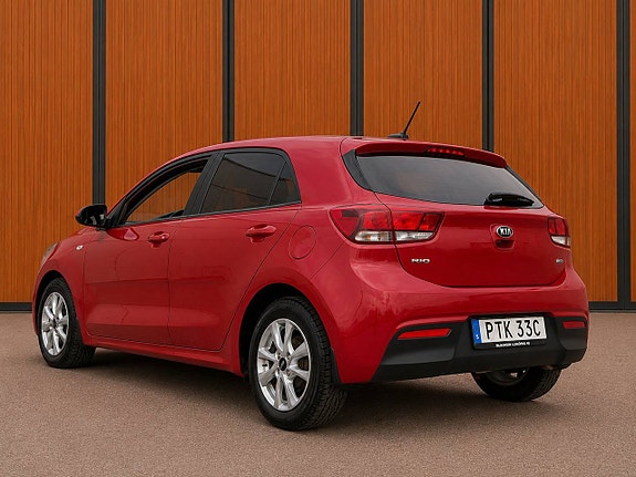 Kia Rio 5 of 5