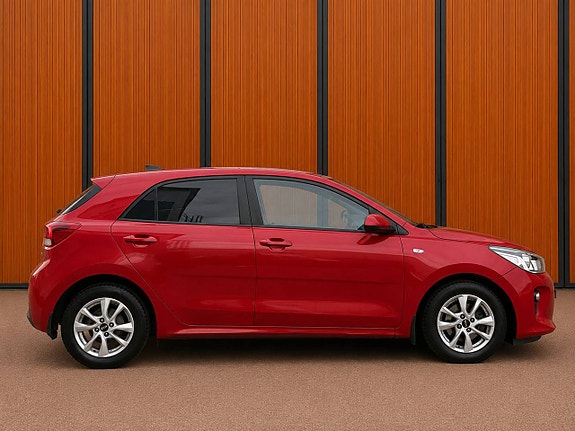 Kia Rio 4 of 5