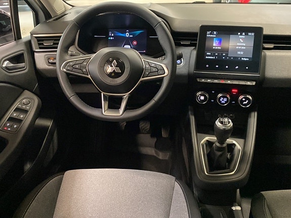 Mitsubishi Colt 7 of 14