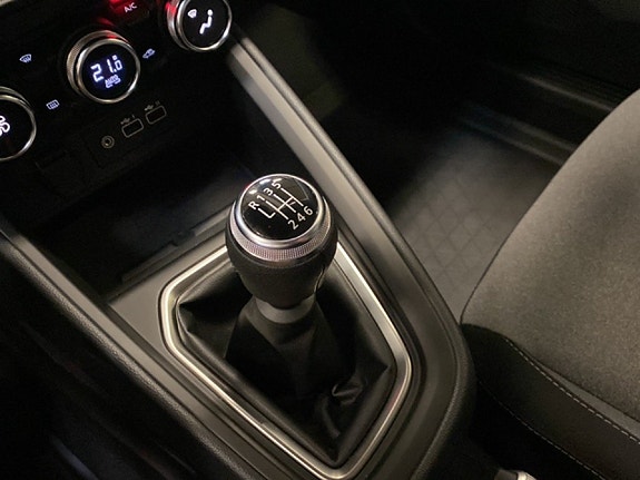 Mitsubishi Colt 12 of 14