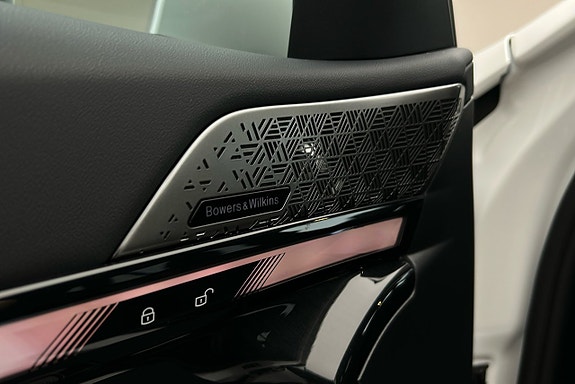BMW i5 26 of 26