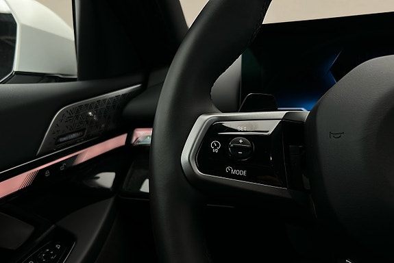 BMW i5 23 of 26