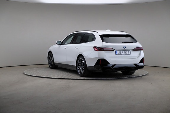 BMW i5 2 of 26