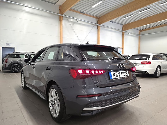 Audi A3 8 of 18