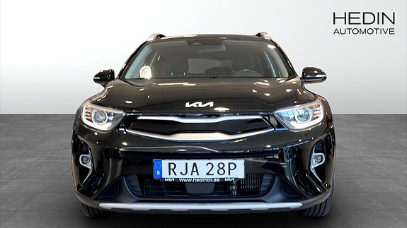 Kia Stonic 2 of 5