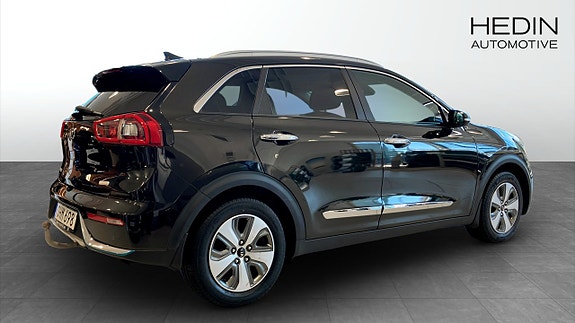 Kia Niro 2 of 5