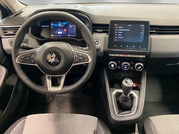 Mitsubishi Colt 7 of 14