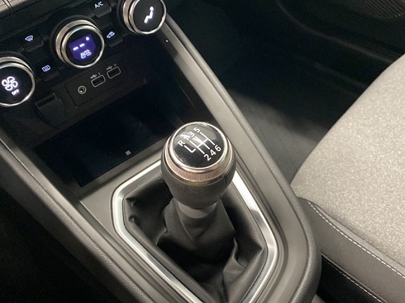 Mitsubishi Colt 12 of 14