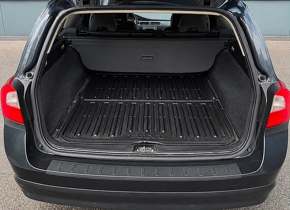 Volvo V70 9 of 14